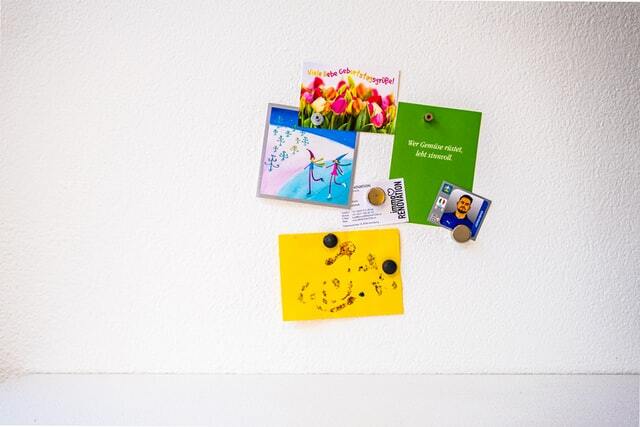 Promotional magnetic sticky notes